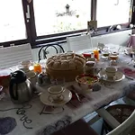 לינה וארוחת בוקר La Cornue *
