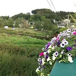 לינה וארוחת בוקר La Cornue *